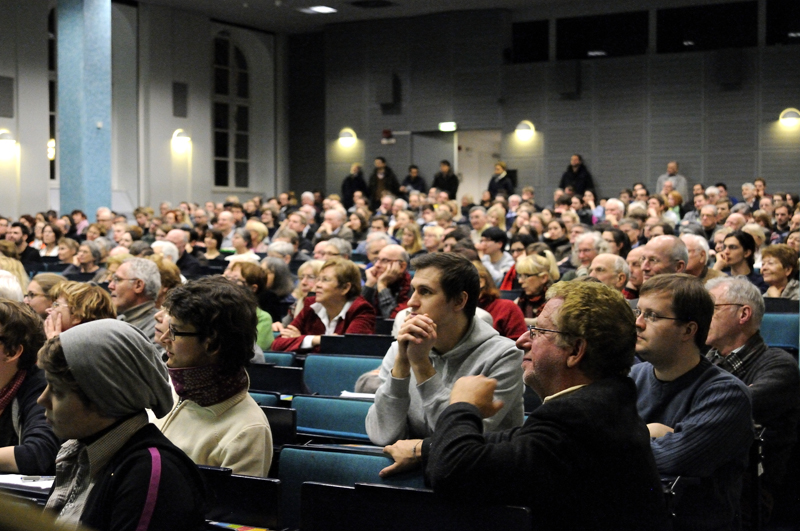 Photos der Helmholtz-Vorlesung mit Prof. Dr. Drs. h.c. Onur Güntürkün
